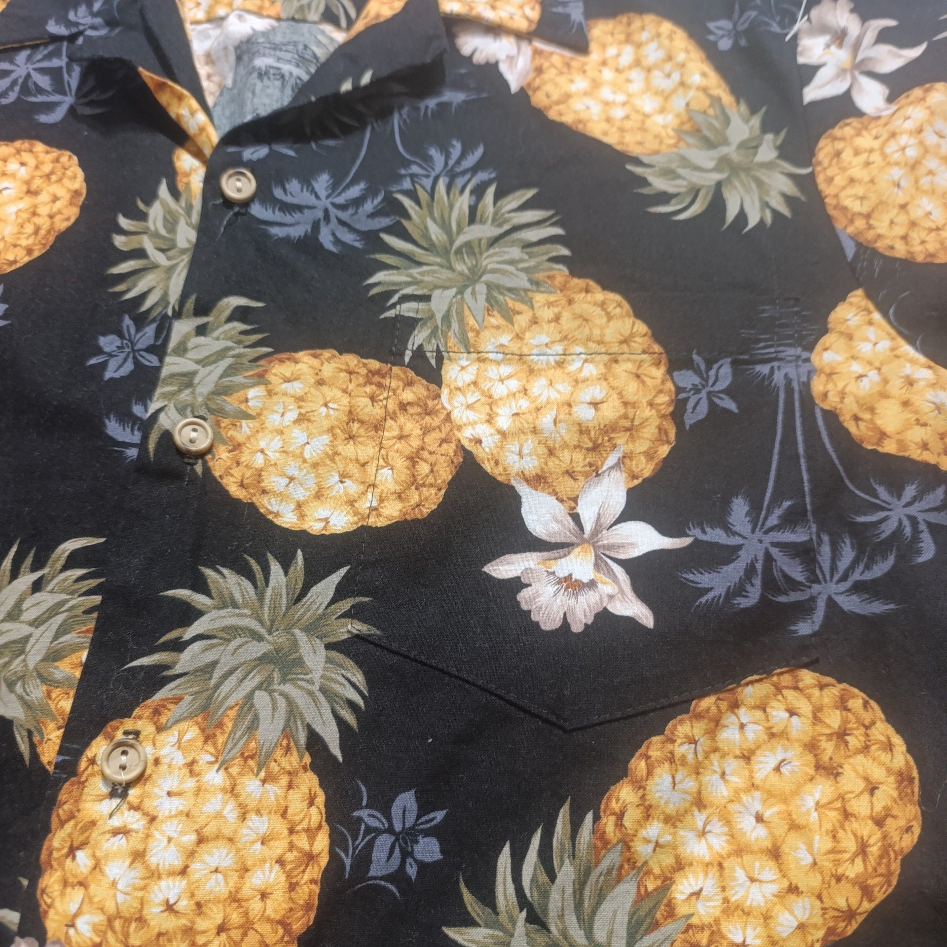 RJC Hawaiian Shirt Size M Black Pineapple Aloha Button Down 4
