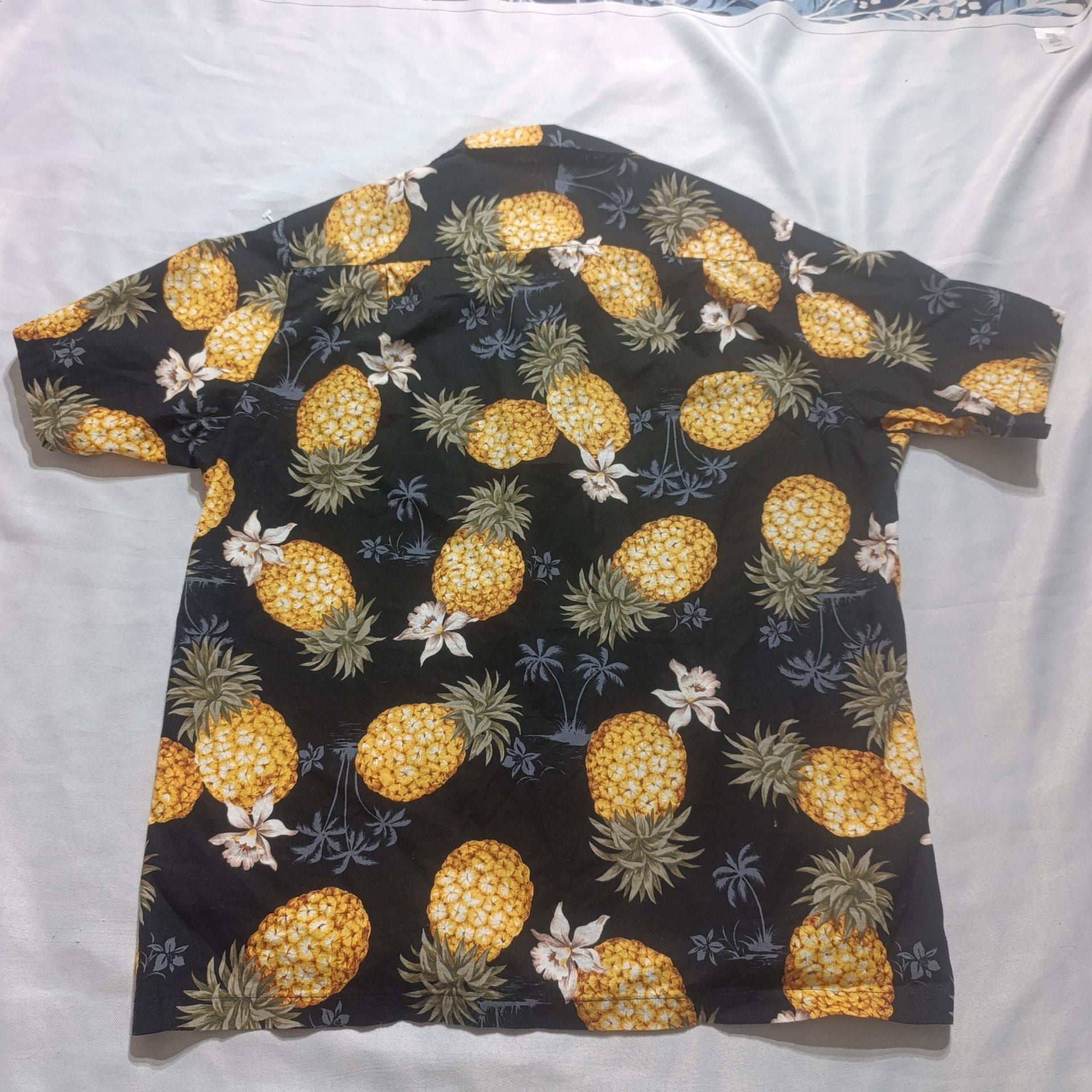 RJC Hawaiian Shirt Size M Black Pineapple Aloha Button Down 6