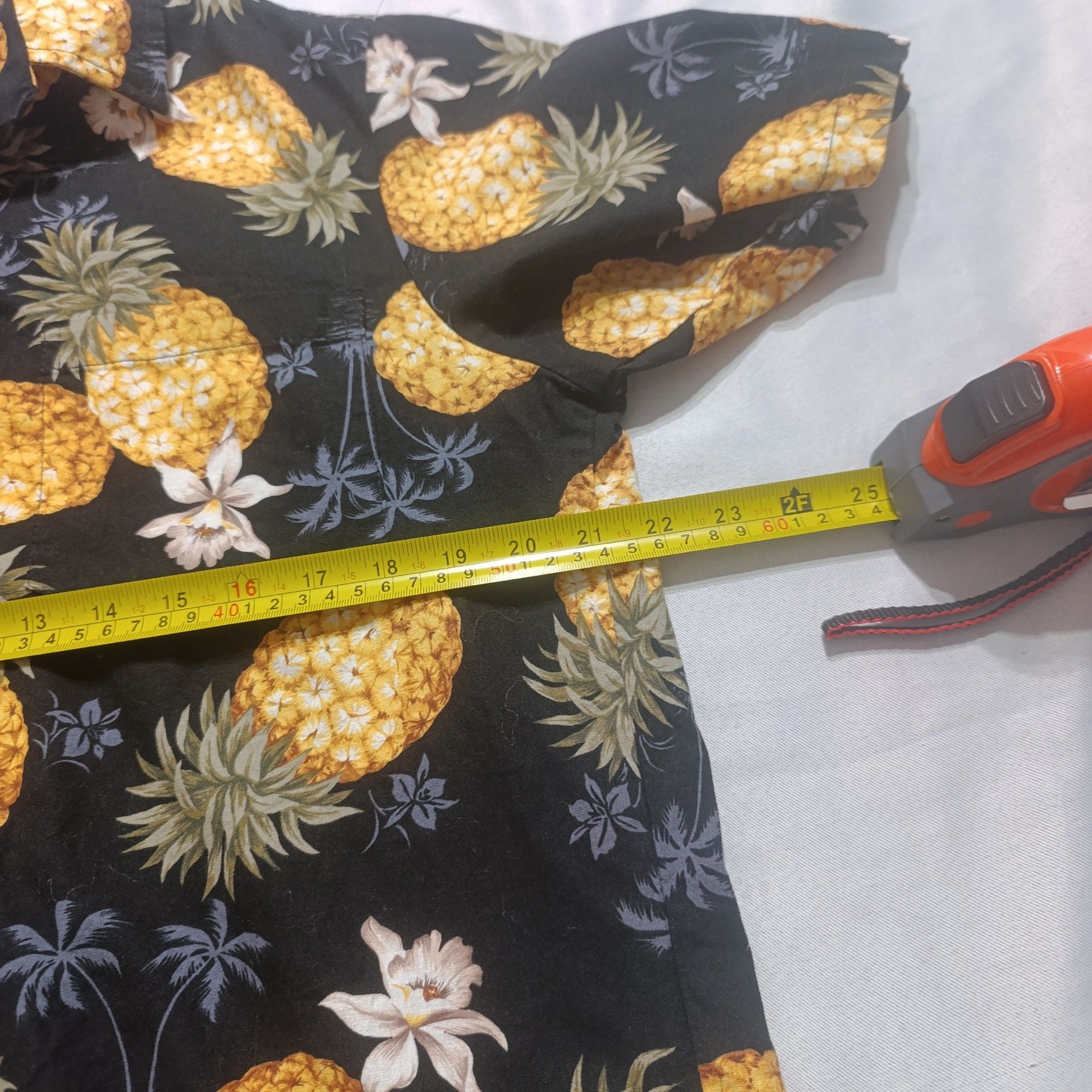 RJC Hawaiian Shirt Size M Black Pineapple Aloha Button Down 7