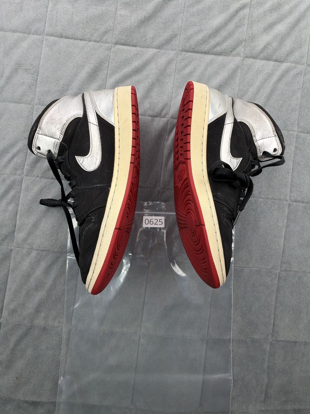 Air Jordan 1 Mid Johnny Kilroy Black Metallic Silver Gym Red 12
