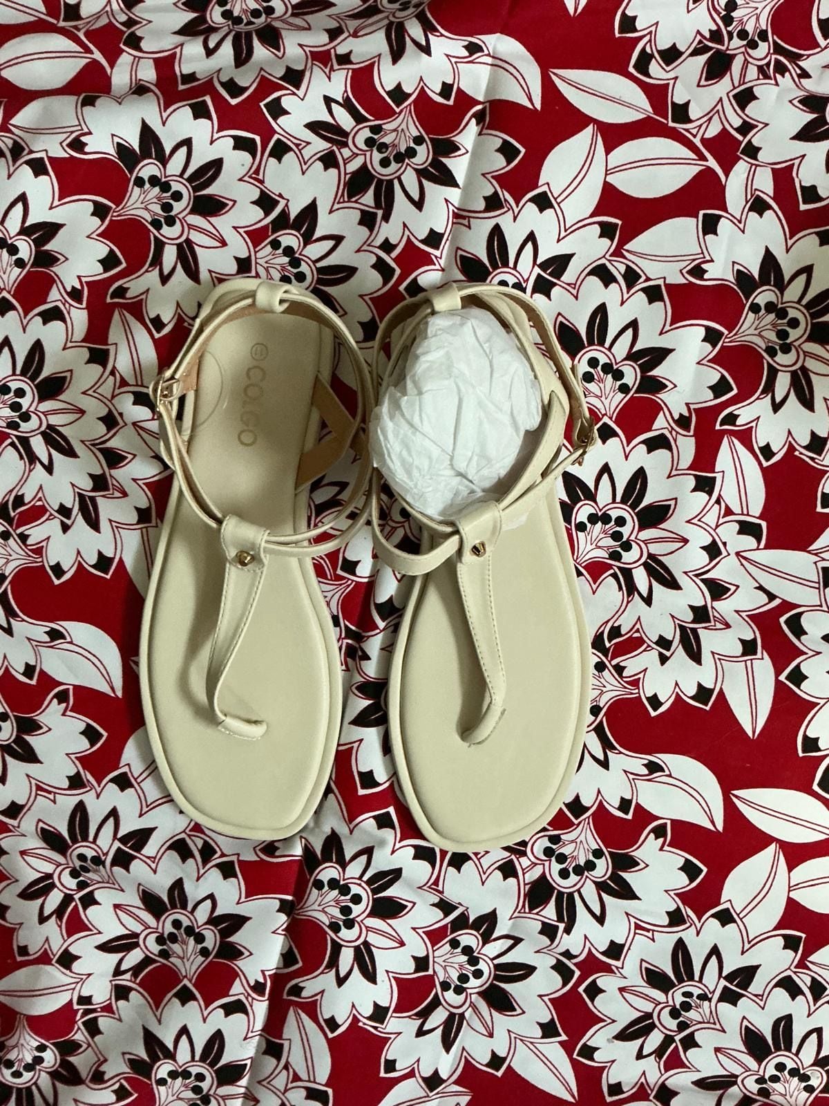 Colgo Thong Flat Sandals, Casual Women T-Strap Dress Sandals with Adjustable Ankle Buckle for Summer Wedding, White/Sdl, 6: Buy Online at Best Price in UAE - 1