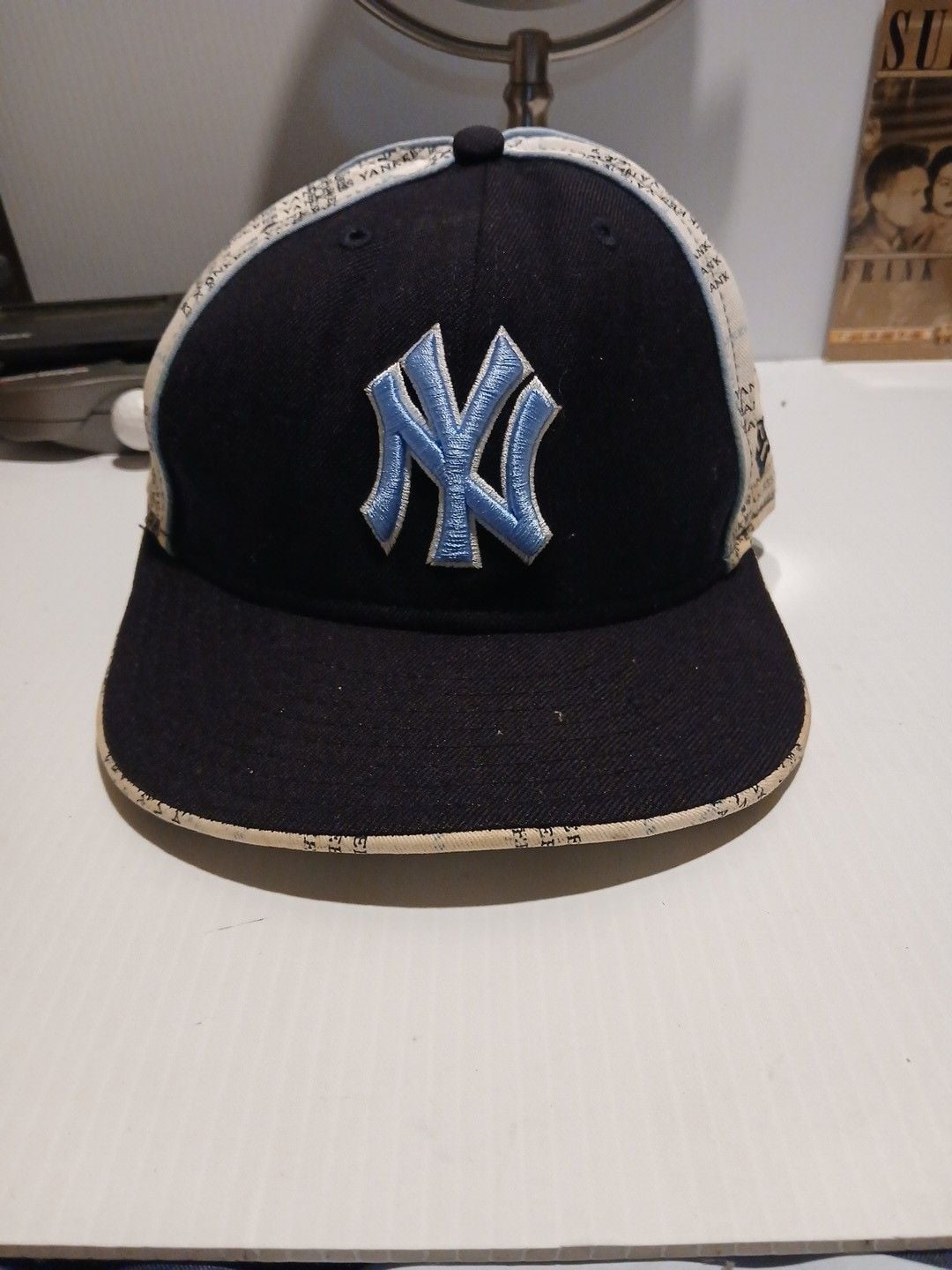 New Era New York Yankees 59FIFTY Fitted Hat Size 7 1/8 Navy Blue 2