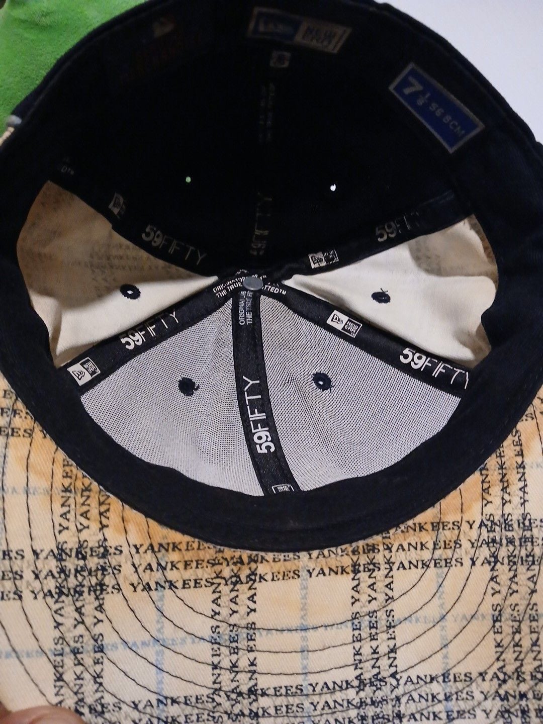 New Era New York Yankees 59FIFTY Fitted Hat Size 7 1/8 Navy Blue 8