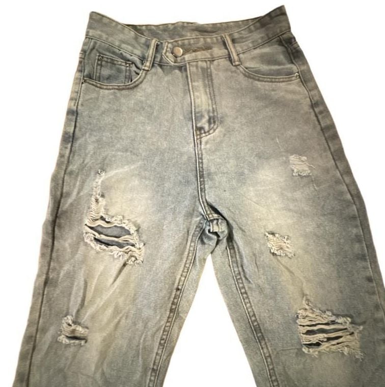 Fashion Jeans Women’s Size S Light Wash Blue Denim Petite Cropped 26W 23L 3