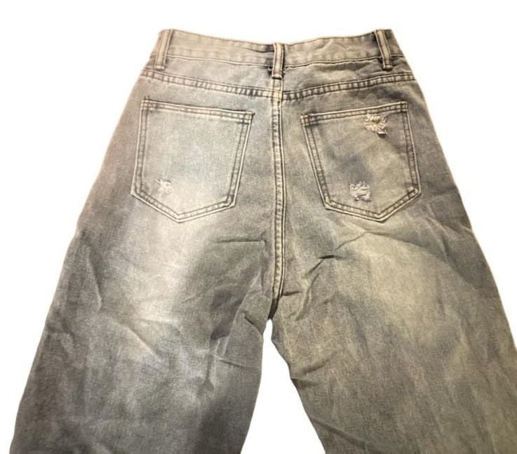Fashion Jeans Women’s Size S Light Wash Blue Denim Petite Cropped 26W 23L 4