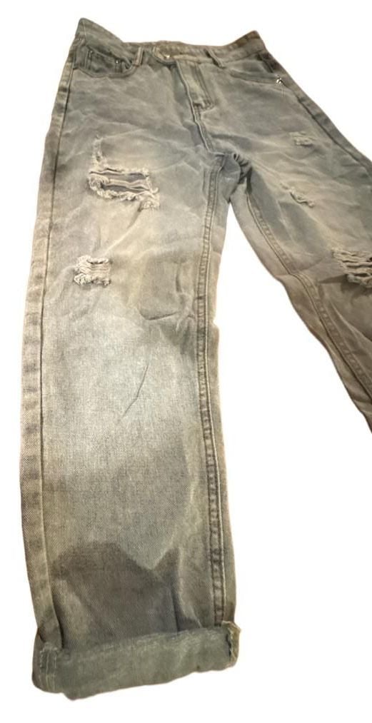 Fashion Jeans Women’s Size S Light Wash Blue Denim Petite Cropped 26W 23L 7