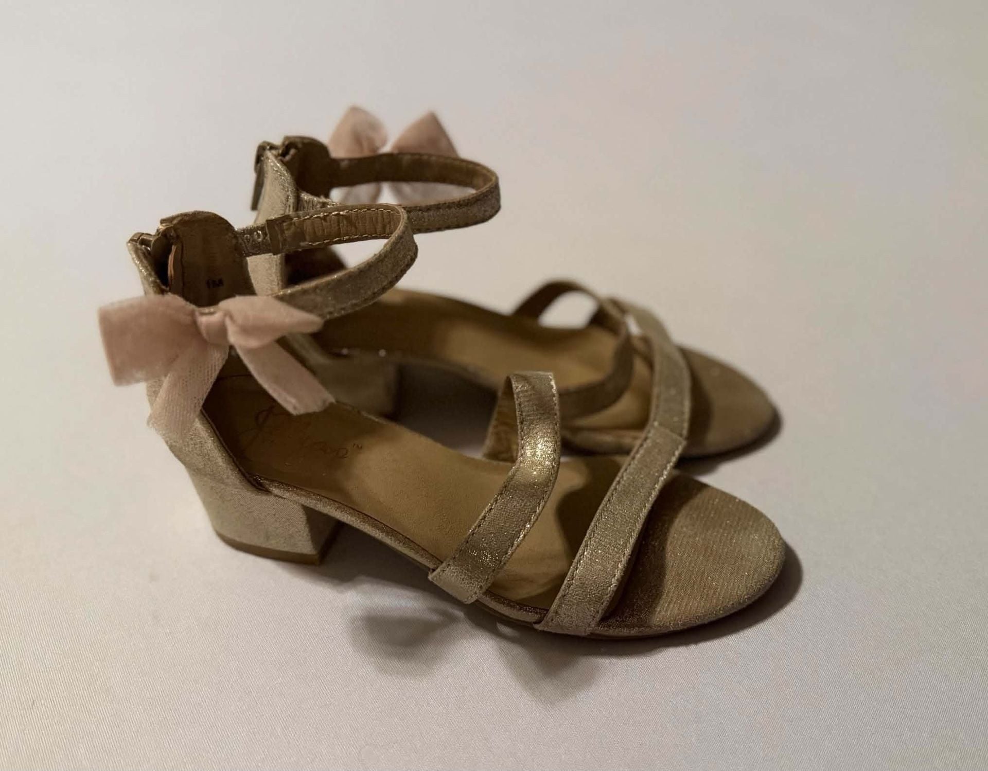 Jellypop Girls size 1 Gold Heeled Sandals Side Bow 2