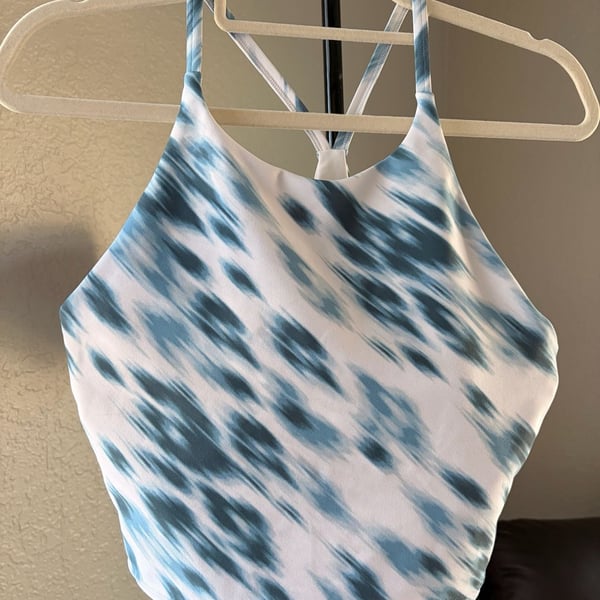 Old Navy Active Powersoft Sports Bra Size M Blue Tie Dye