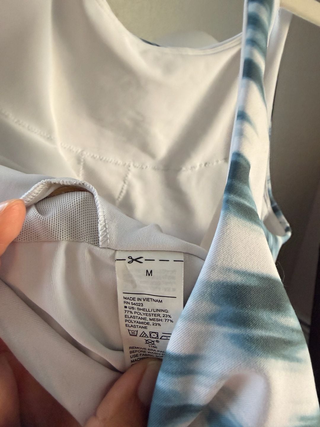 Old Navy Active Powersoft Sports Bra Size M Blue Tie Dye 4