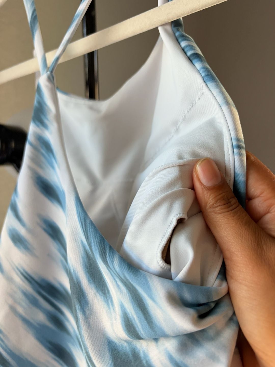 Old Navy Active Powersoft Sports Bra Size M Blue Tie Dye 5