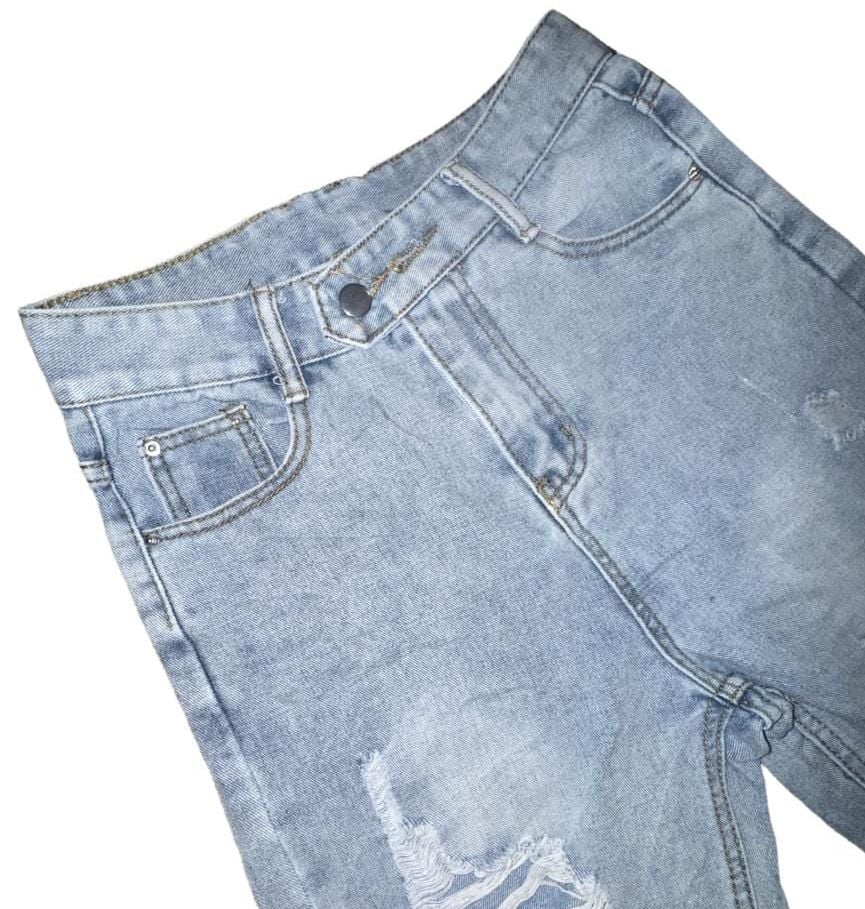 Fashion Jeans Women’s Size S Light Wash Blue Denim Petite Cropped 26W 23L 2