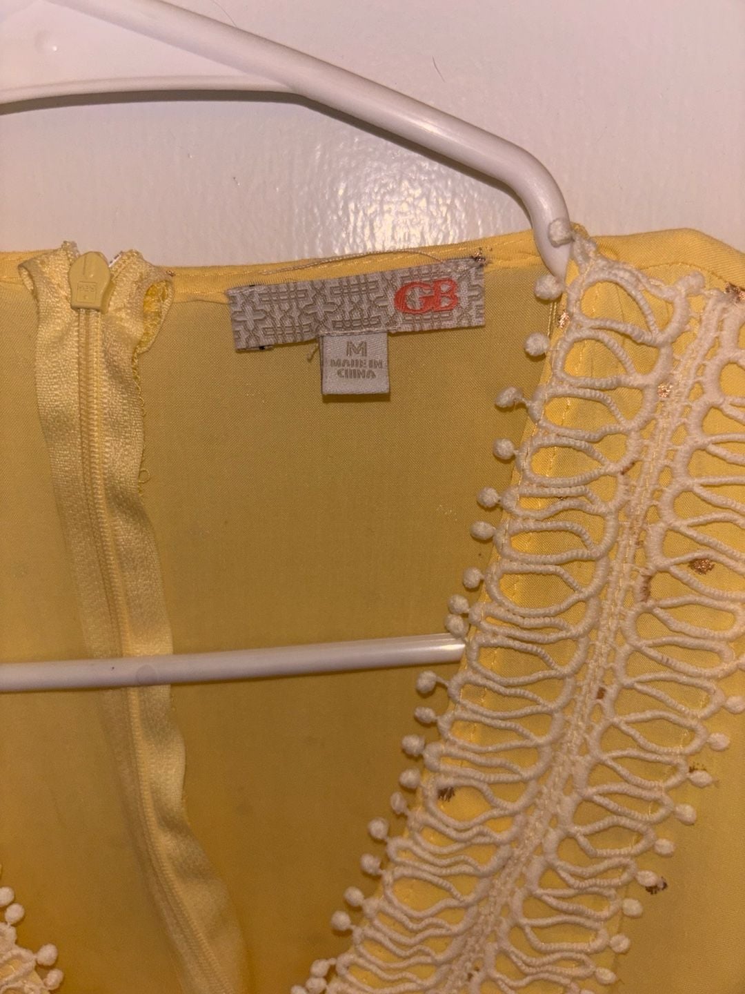 GB Romper Size M Yellow Gold Dot Lace Trim V-Neck Short Sleeve 3