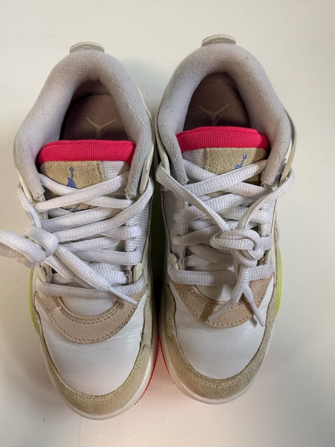 Jordan Air Jordan 4 RM Size 4Y White Hyper Pink Sneakers 7