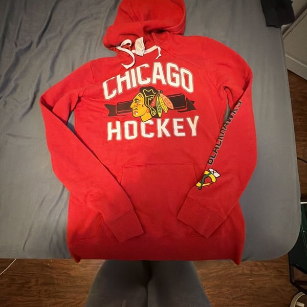 Reebok Chicago Blackhawks Hockey Youth Hoodie Size 16 Red