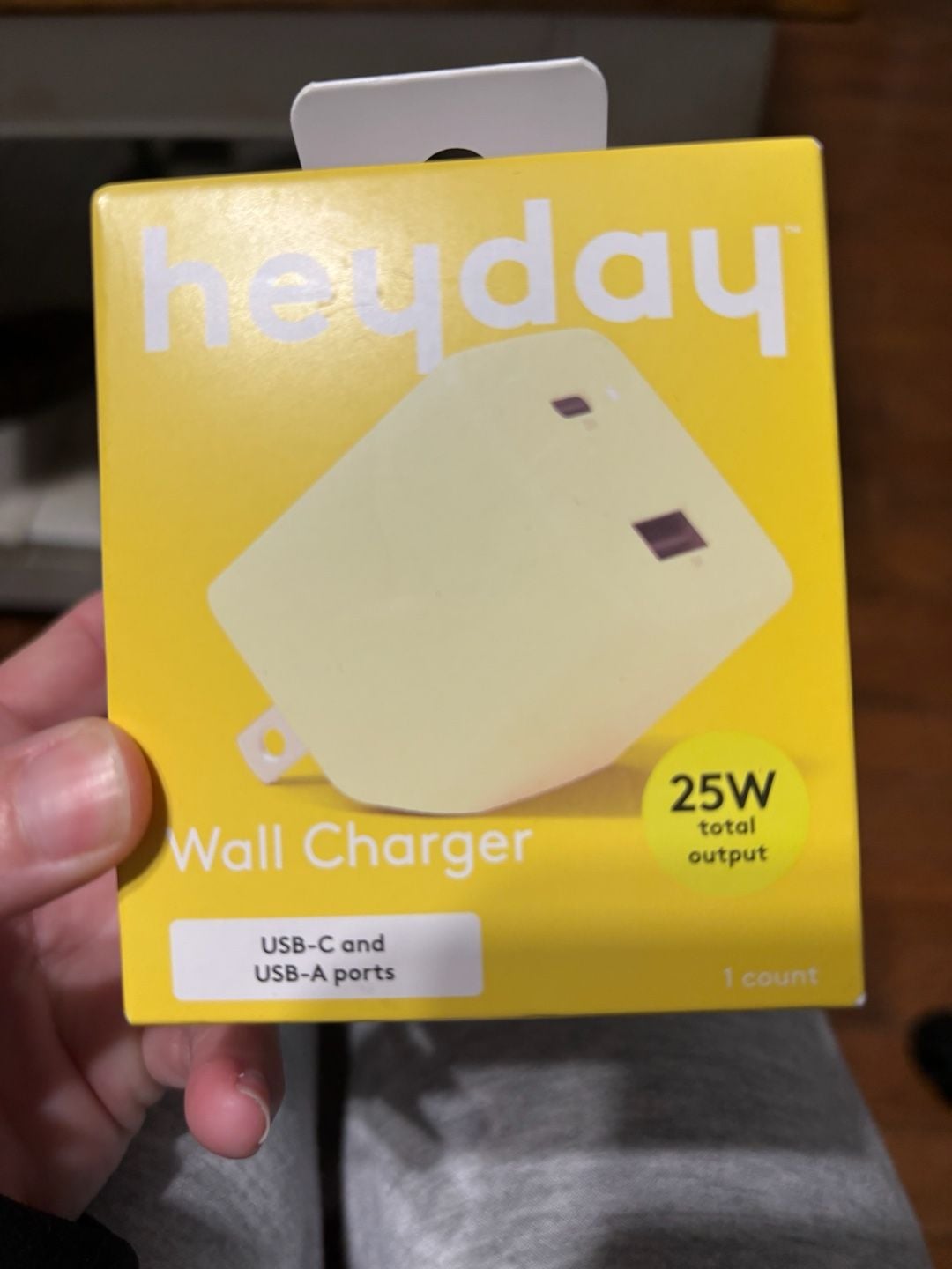 Heyday 25W Wall Charger With USB-C And USB-A Ports 1