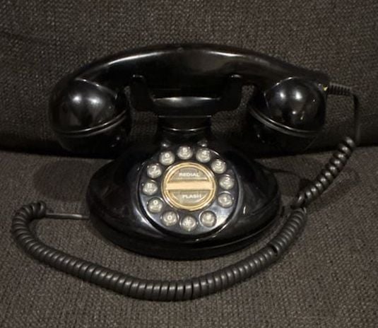 Conair Metropolis Vintage Style Black Retro Landline Desk Telephone 1
