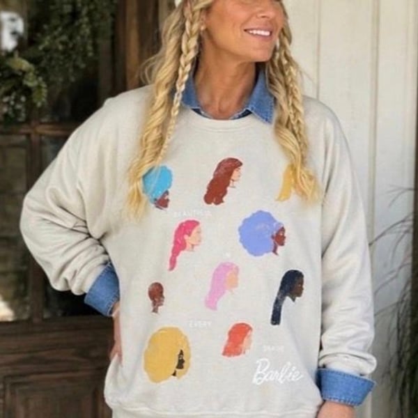 Barbie Grayson Threads Women’s XXL Beautiful in Every Shade Graphic Sweatshirt