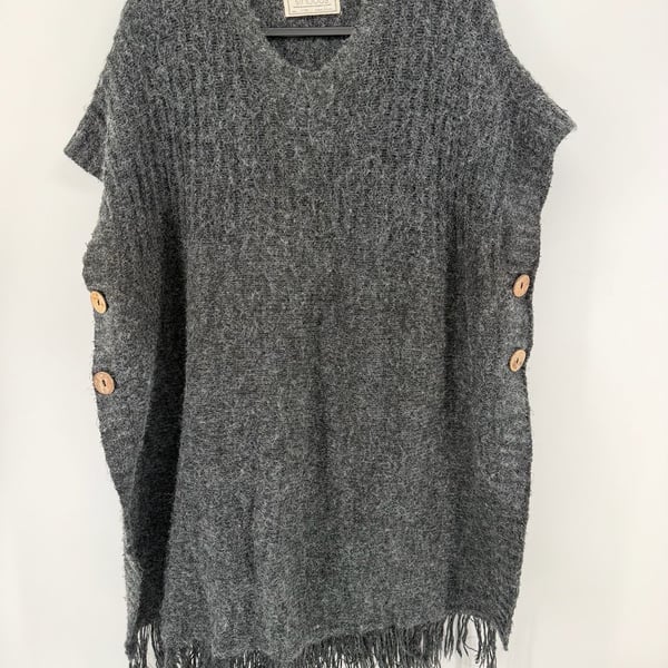 Sinuous Gray Fringe Poncho Sweater Large Oversized Boho Cozy Button Sides