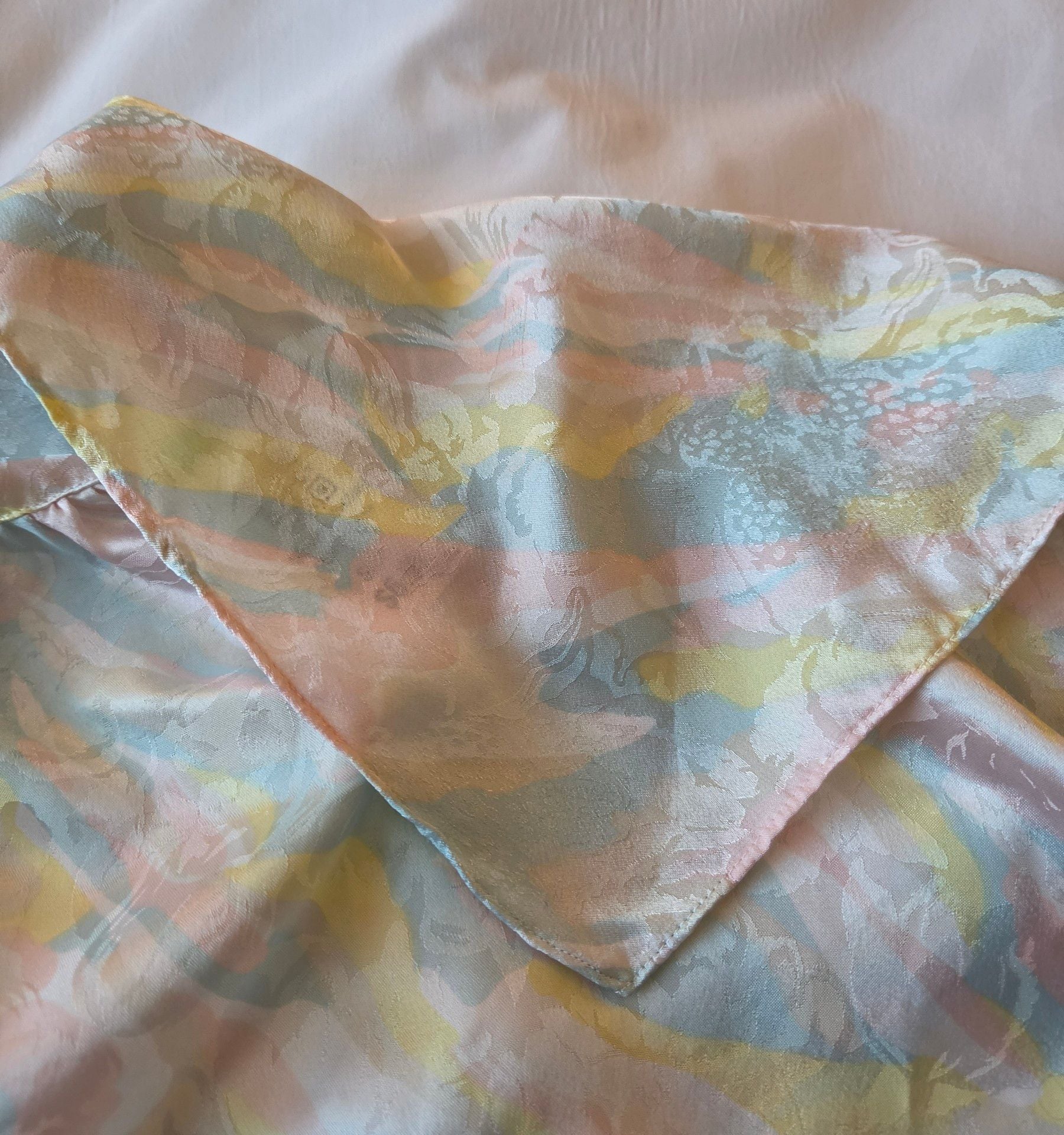 Nicola Secretary Blouse Size 14 Pastel Floral Satin Jacquard 2