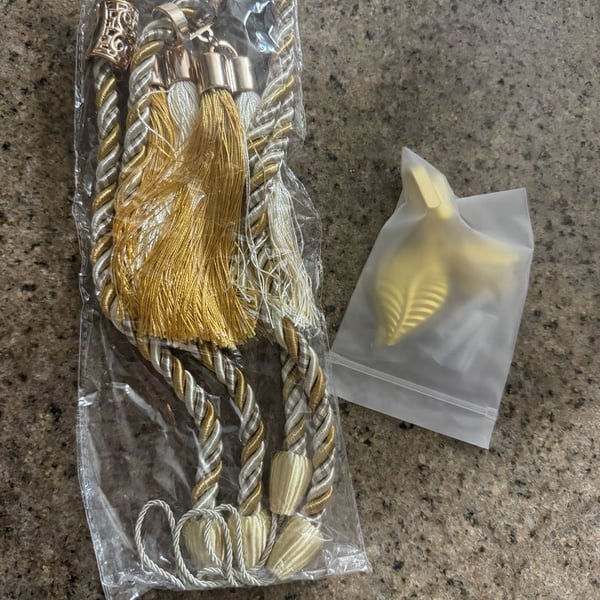 Generic Curtain Tassel Tieback Gold And White