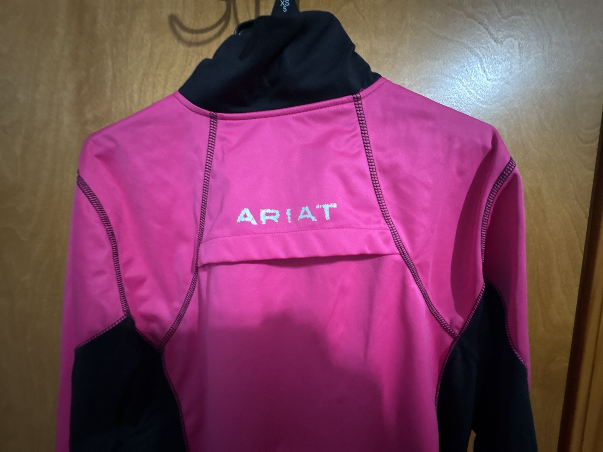 Ariat 1/4 Zip Pullover Size Large Pink Black Cold Series Activewear 4