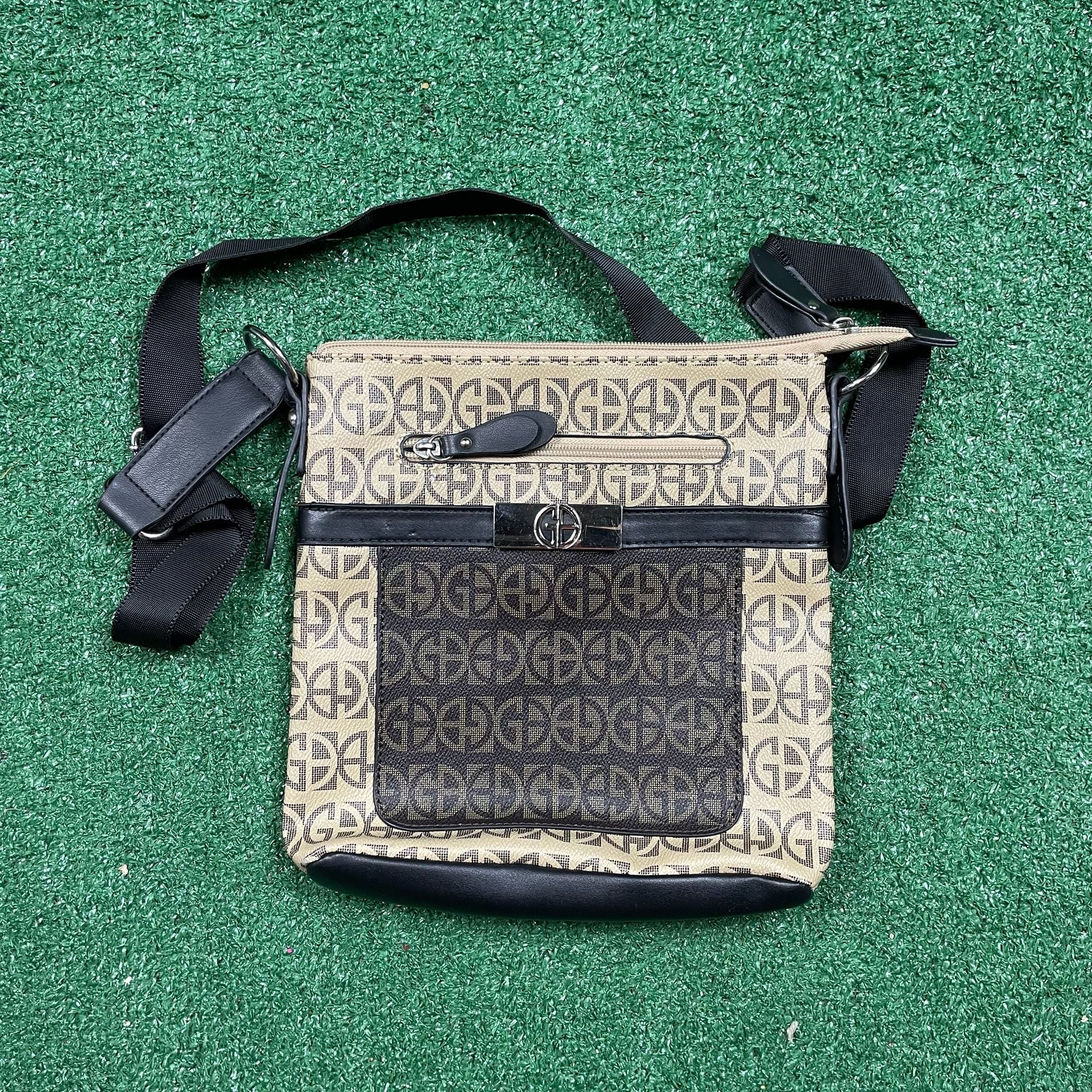 Giani Bernini Block Signature Crossbody Bag Beige Black 2