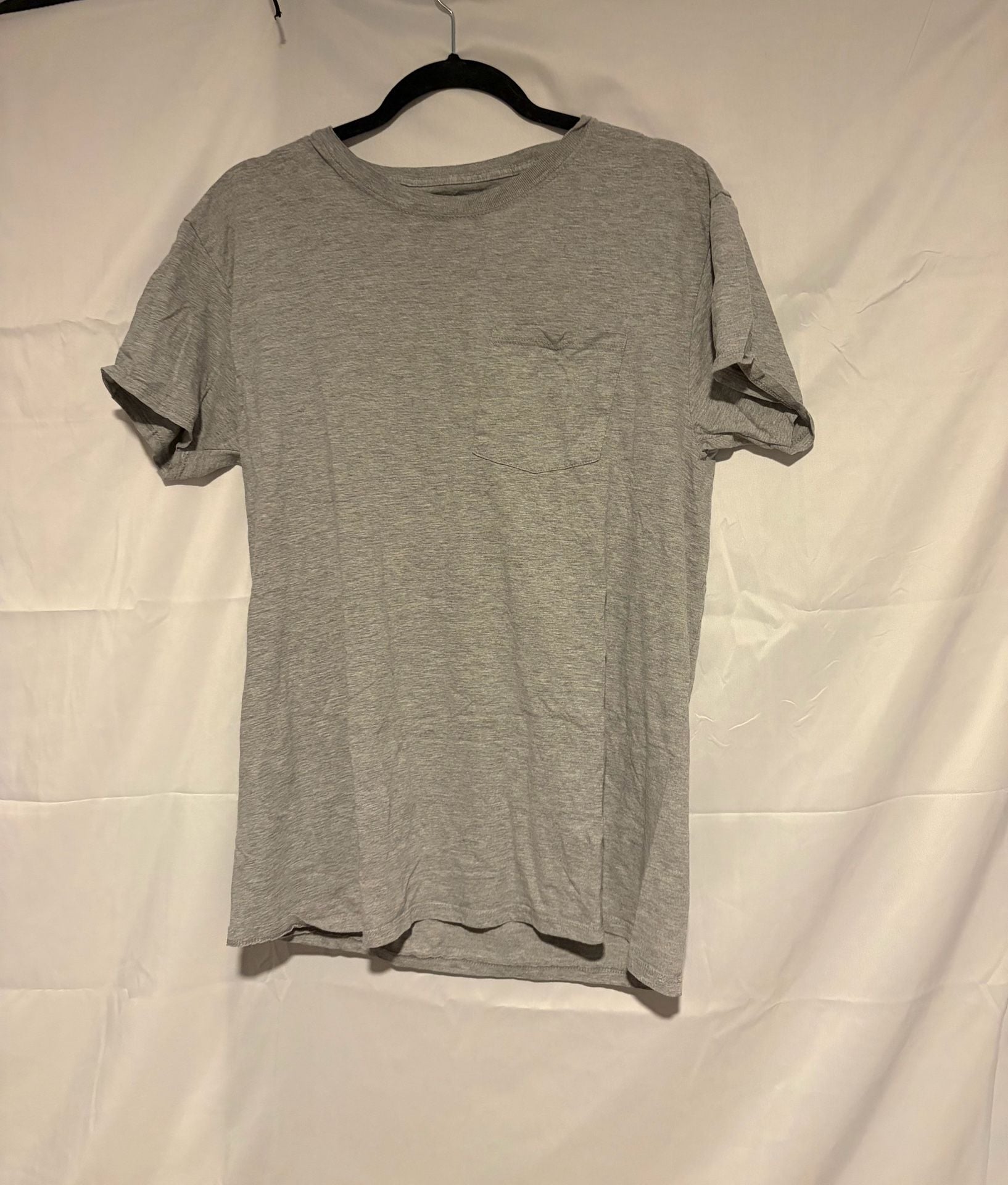 Fruit of the Loom Veteran Detailing T-Shirt Size L Gray Graphic Pocket 2