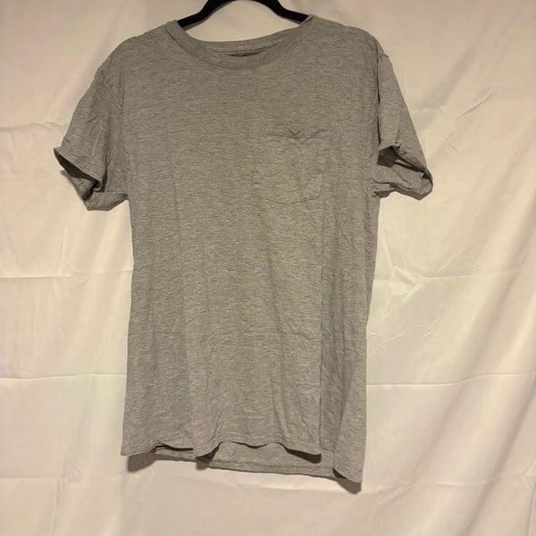 Fruit of the Loom Veteran Detailing T-Shirt Size L Gray Graphic Pocket