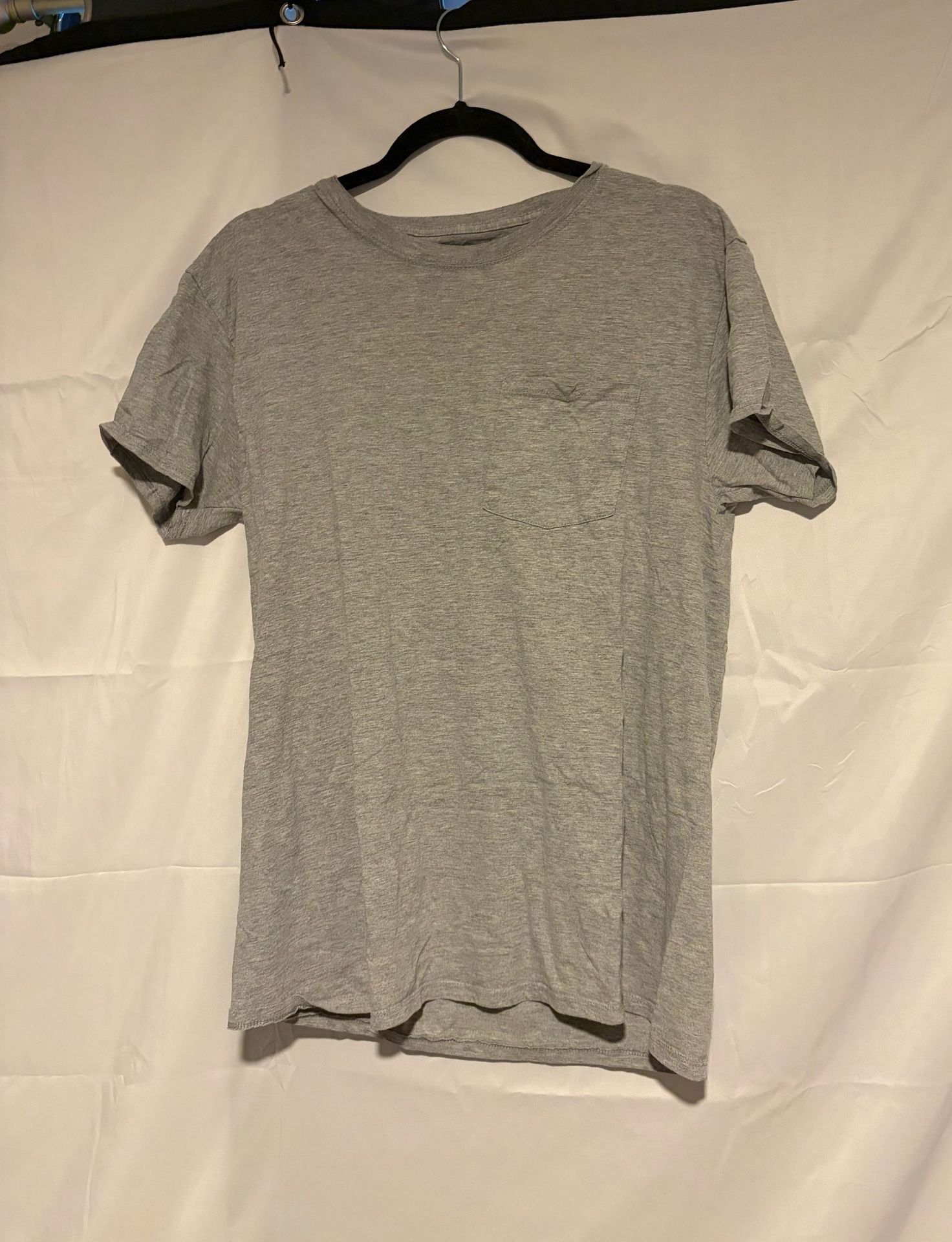 Fruit of the Loom Veteran Detailing T-Shirt Size L Gray Graphic Pocket 4