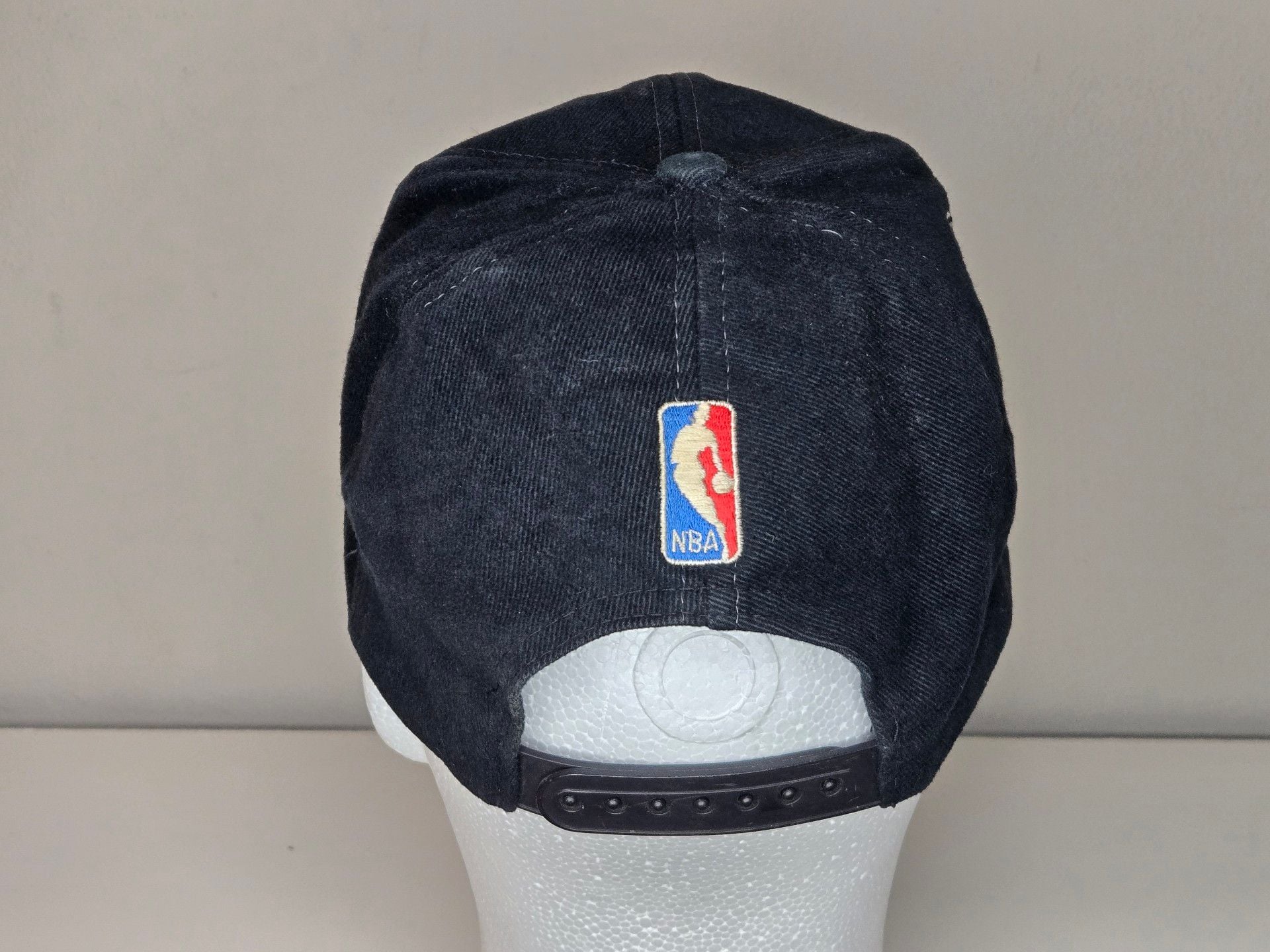 Vintage Chicago Bulls 1997 NBA Champions Snapback Hat 5