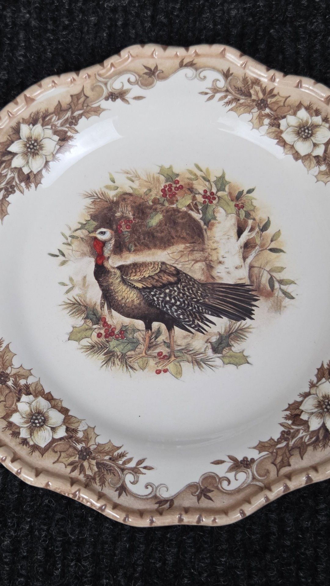 Cracker Barrel Woodland Turkey Salad Plate Size 8.5 Susan Winget 2