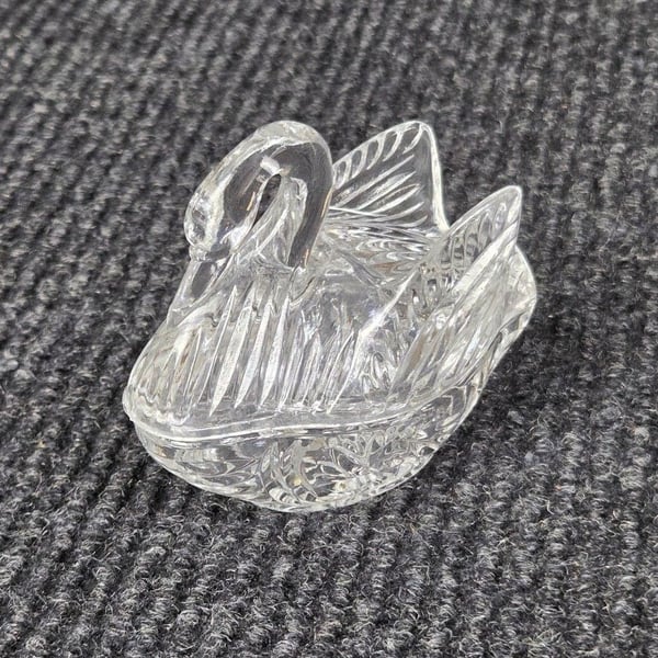 Vintage Crystal Clear Glass Swan Trinket Box Dish