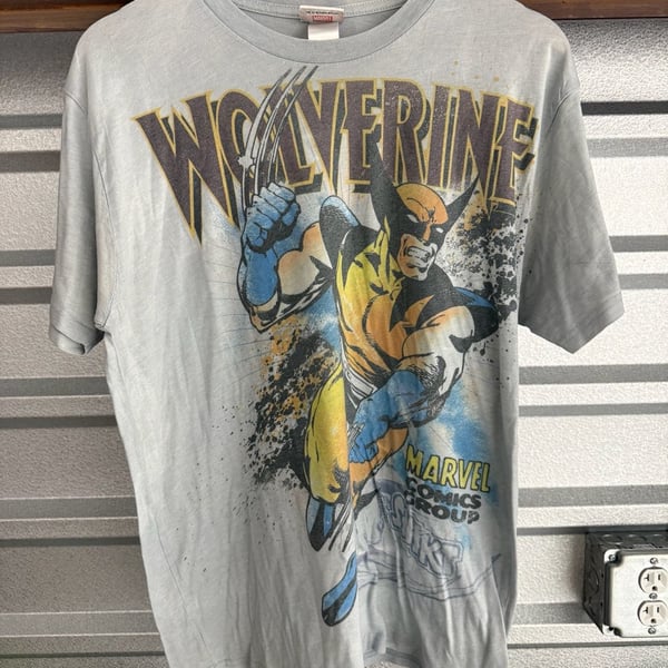 Wolverine Shirt Adult Size Large Marvel Comics 2009 Graphic Spell Out Logo