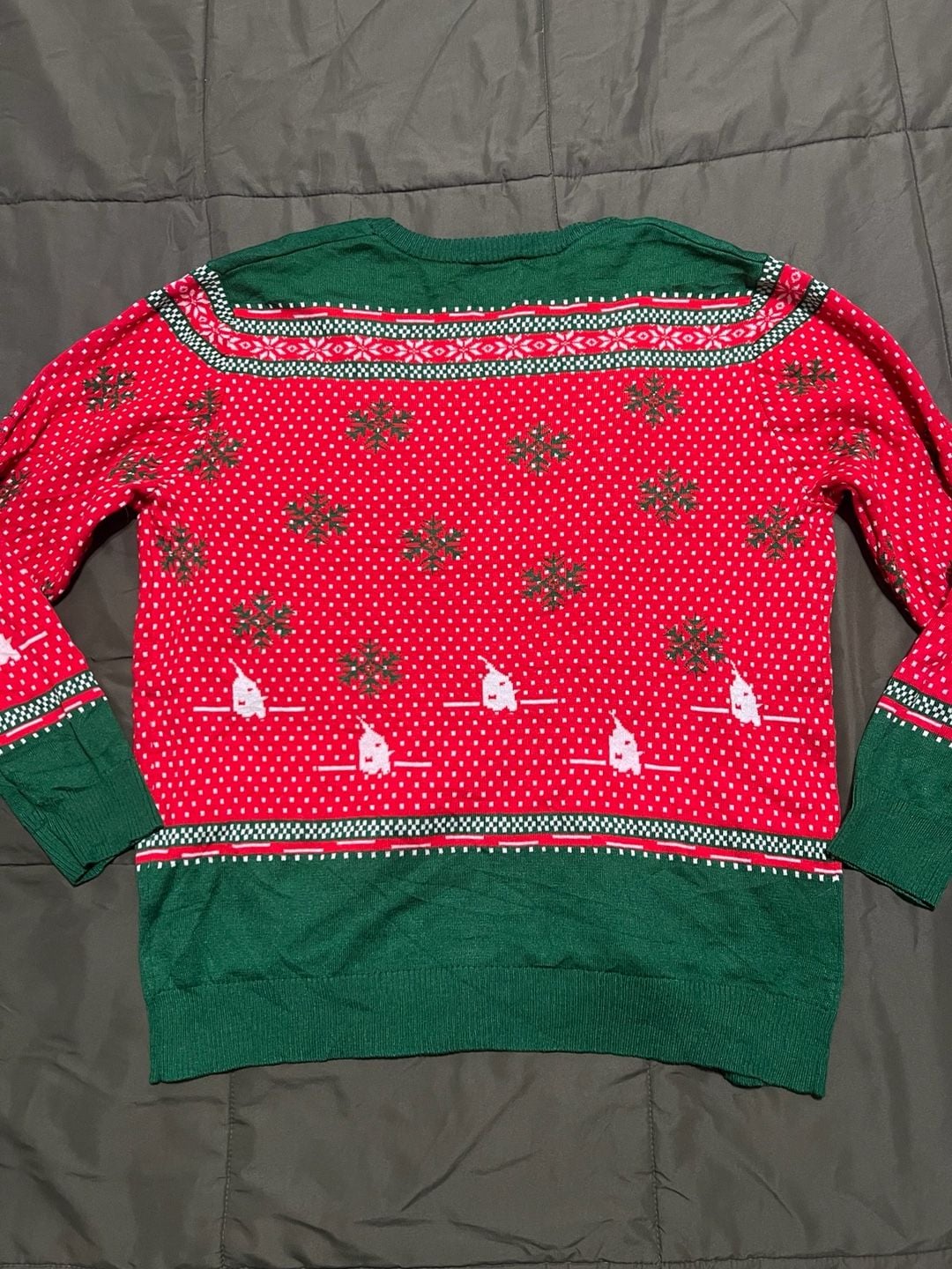 A-Elf Men's OMG! Santa! I Know Him! Christmas Cardigan Sweater Red/Green (XXL)
5