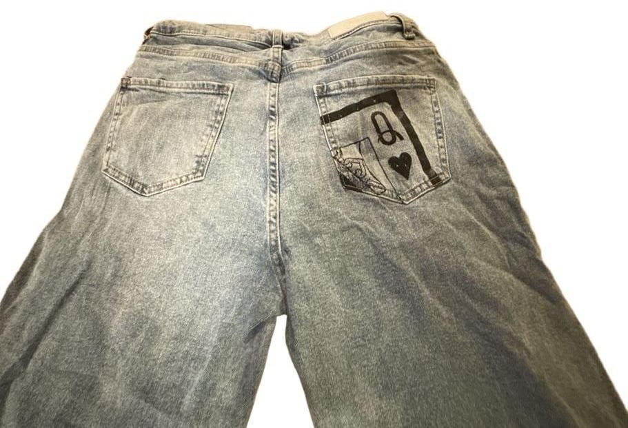 AKIRA Women’s Jeans Wide Leg Denim Trendy Statement Style 29 Waist 28 Inseam 4