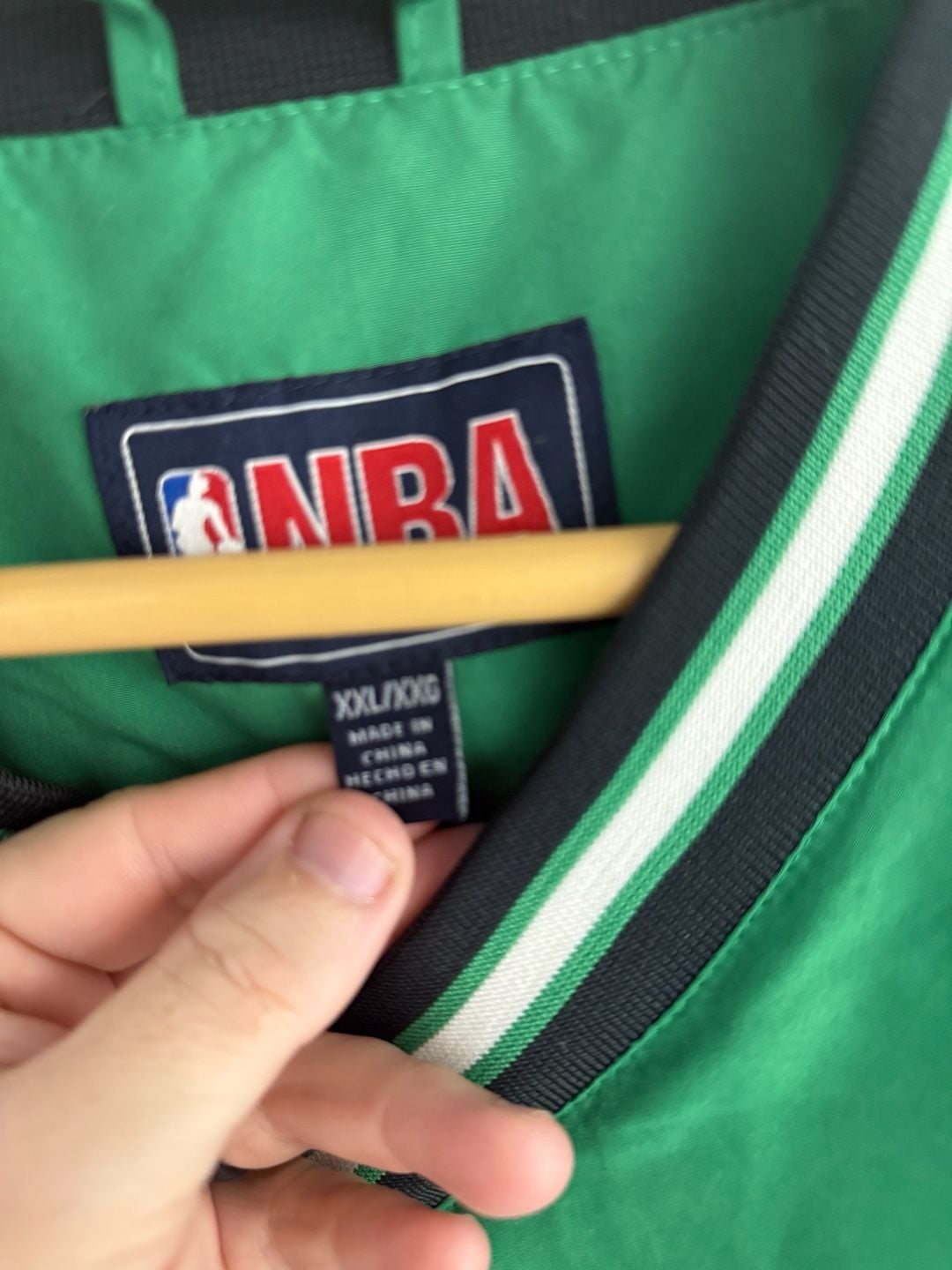 NBA Boston Celtics Pullover Jacket Size XXL Green Black V-Neck 4