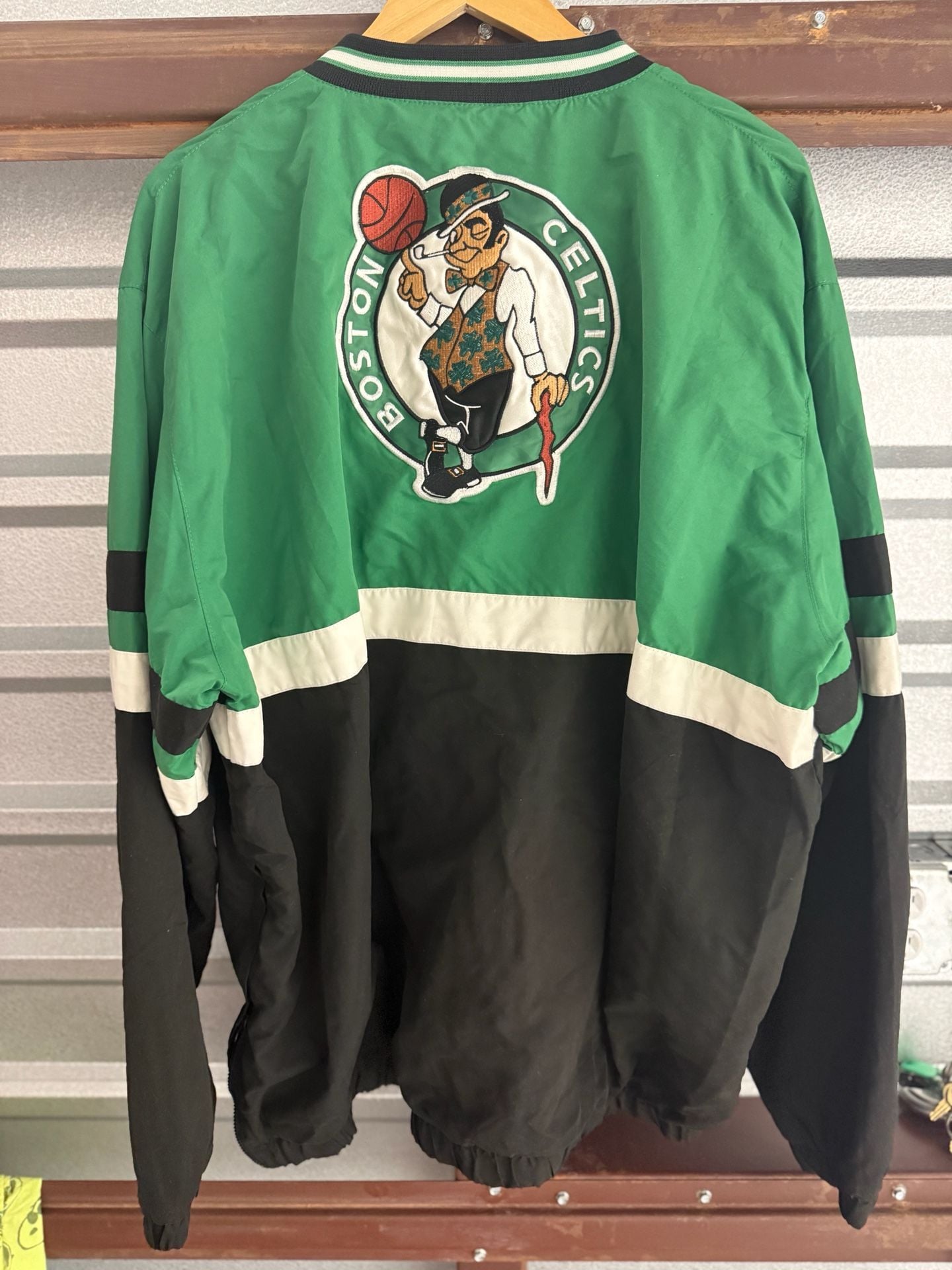 NBA Boston Celtics Pullover Jacket Size XXL Green Black V-Neck 5