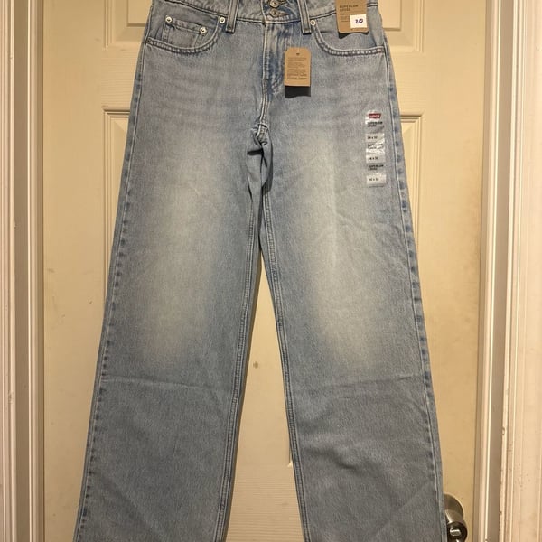 NWT Levi's Superlow Loose Jeans Size 26x32 Light Wash Denim