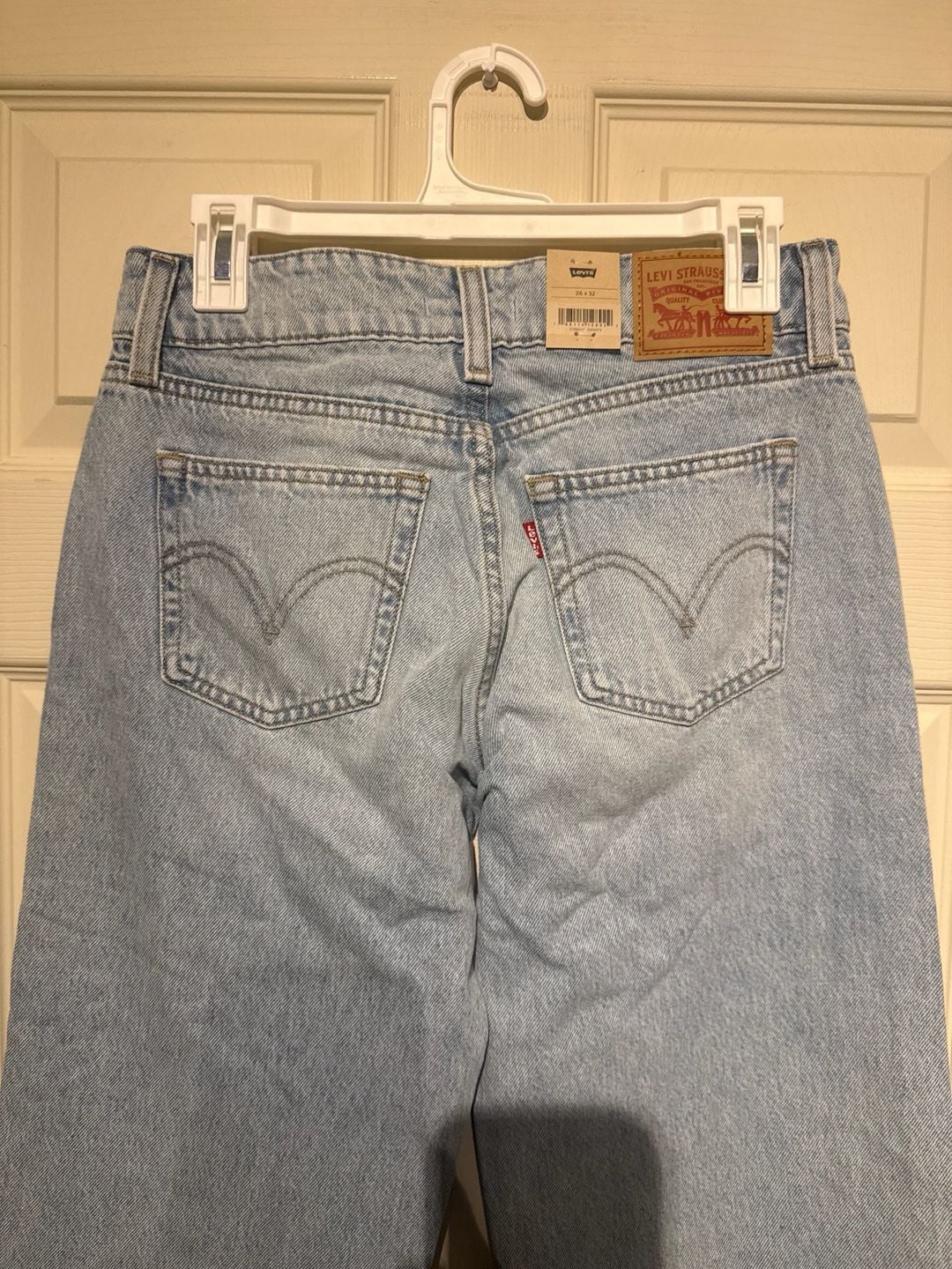 NWT Levi's Superlow Loose Jeans Size 26x32 Light Wash Denim 6