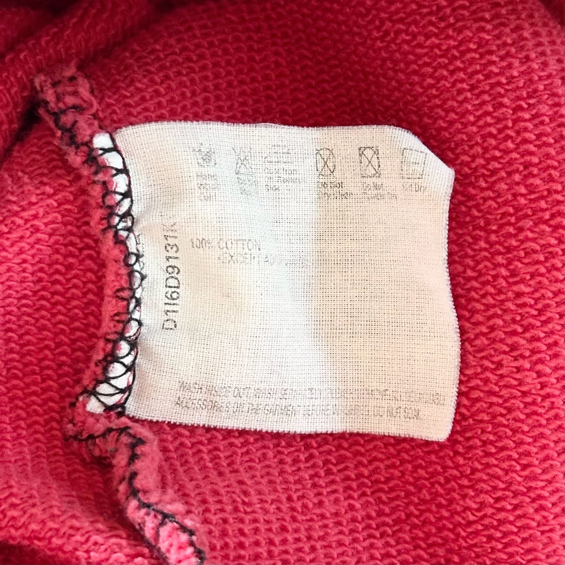 Vintage “Azona A02” Cat Meow Long-Sleeve Shirt, Size S, Black Red Apples Kitten 9