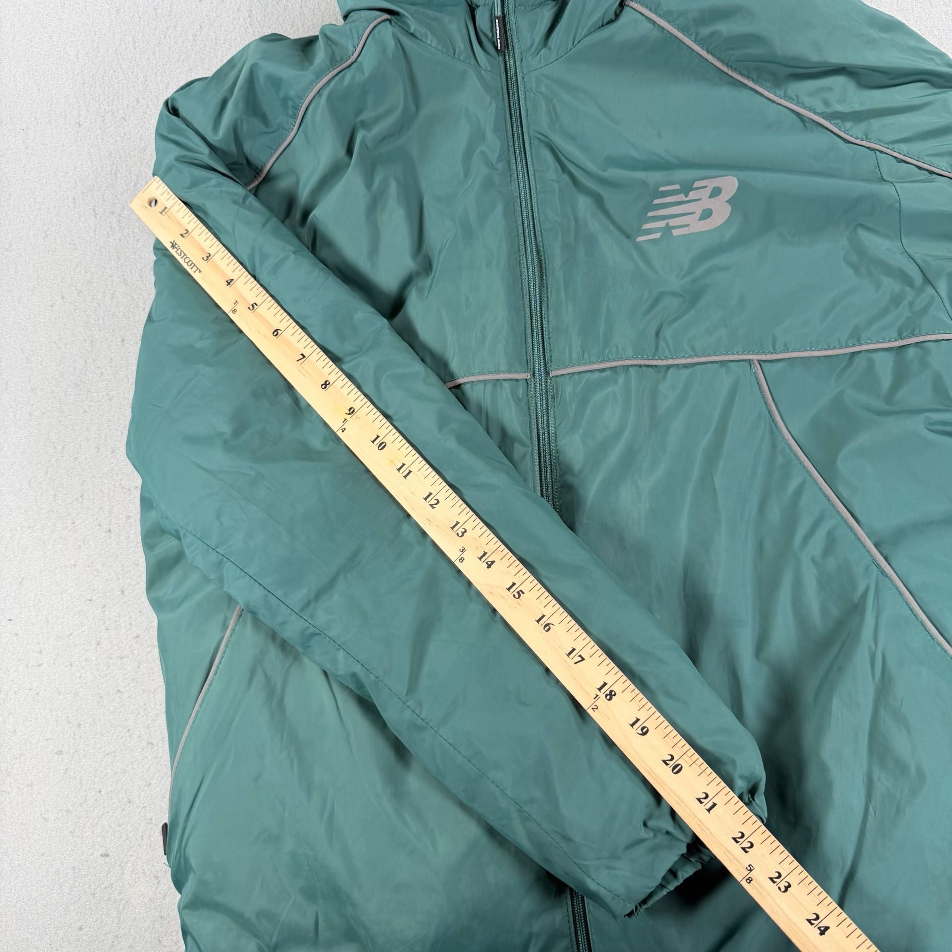 New Balance Puffer Jacket Green- M 5