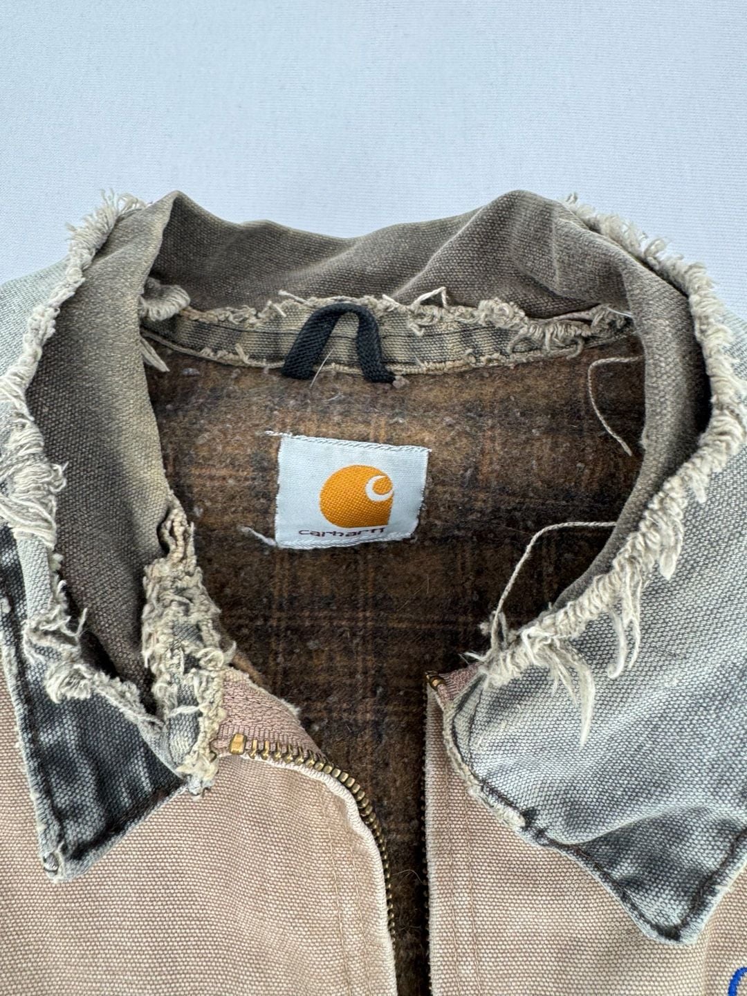 Carhartt J97 Detroit Jacket Distressed Tan 3