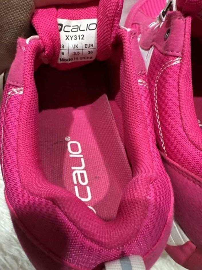 Calio XY312 Size 6 Pink White Zerotie Retractable Roller Shoes 7