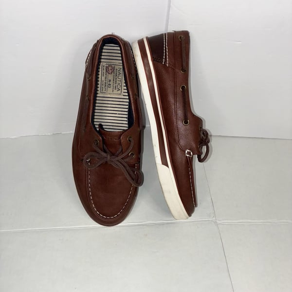 Nautica N-83 Men Size 10.5Boat Shoes Brown Leather