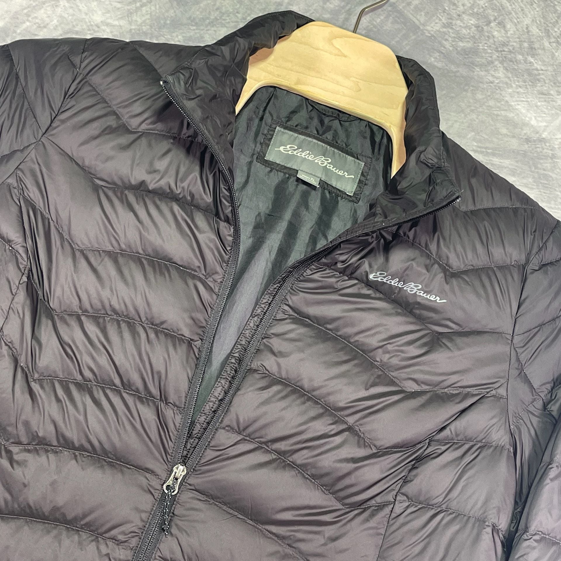 Eddie Bauer Women's 2-Tone Down Jacket Size XL Black Puffer 10
