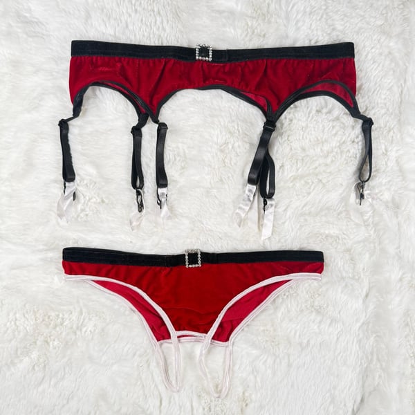  Velvet Lingerie Set