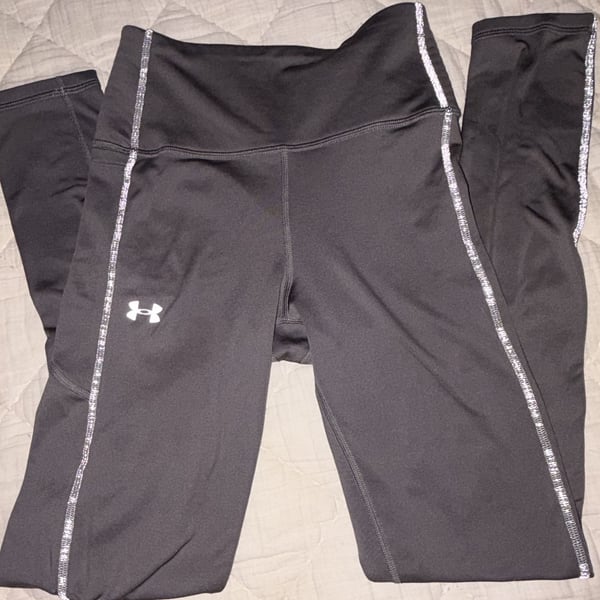 Under Armour Compression Leggings Size Small Black Reflective Seam