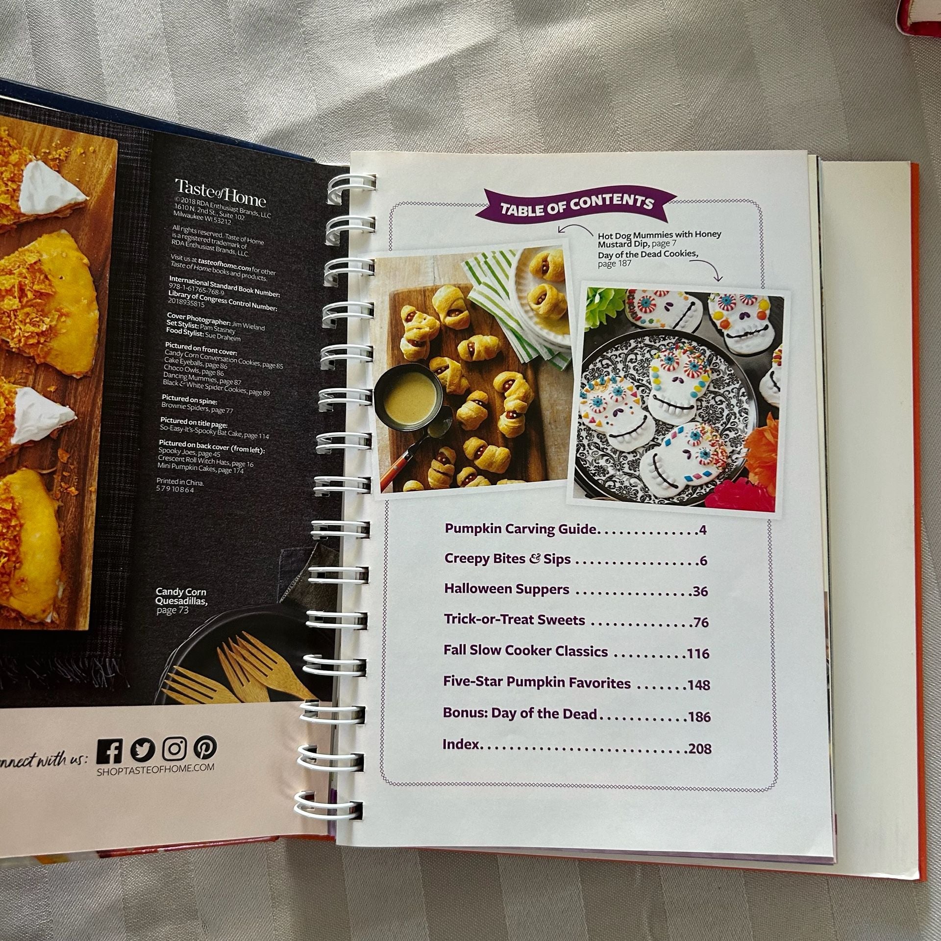 Taste of Home Halloween Cookbook Mini Binder 2