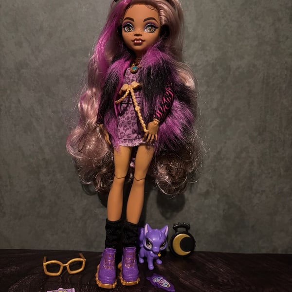 Monster High Clawdeen Wolf G3 Doll with Outfit Pet & Accessories Mattel