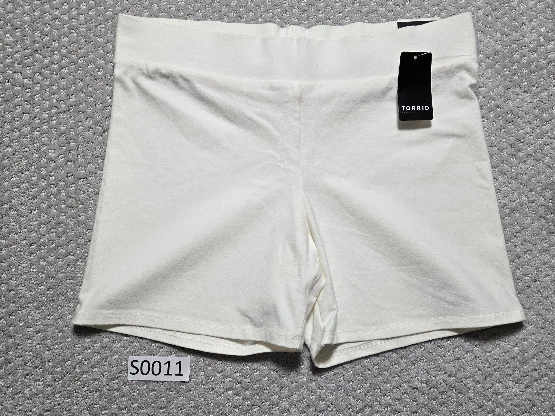 Torrid Bike Shorts Size 0 White Cotton 2